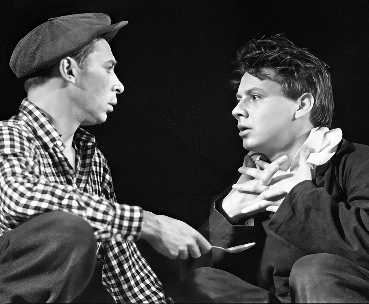 Ефремов и Табаков в спектакле Современника "Продолжение легенды", 1958