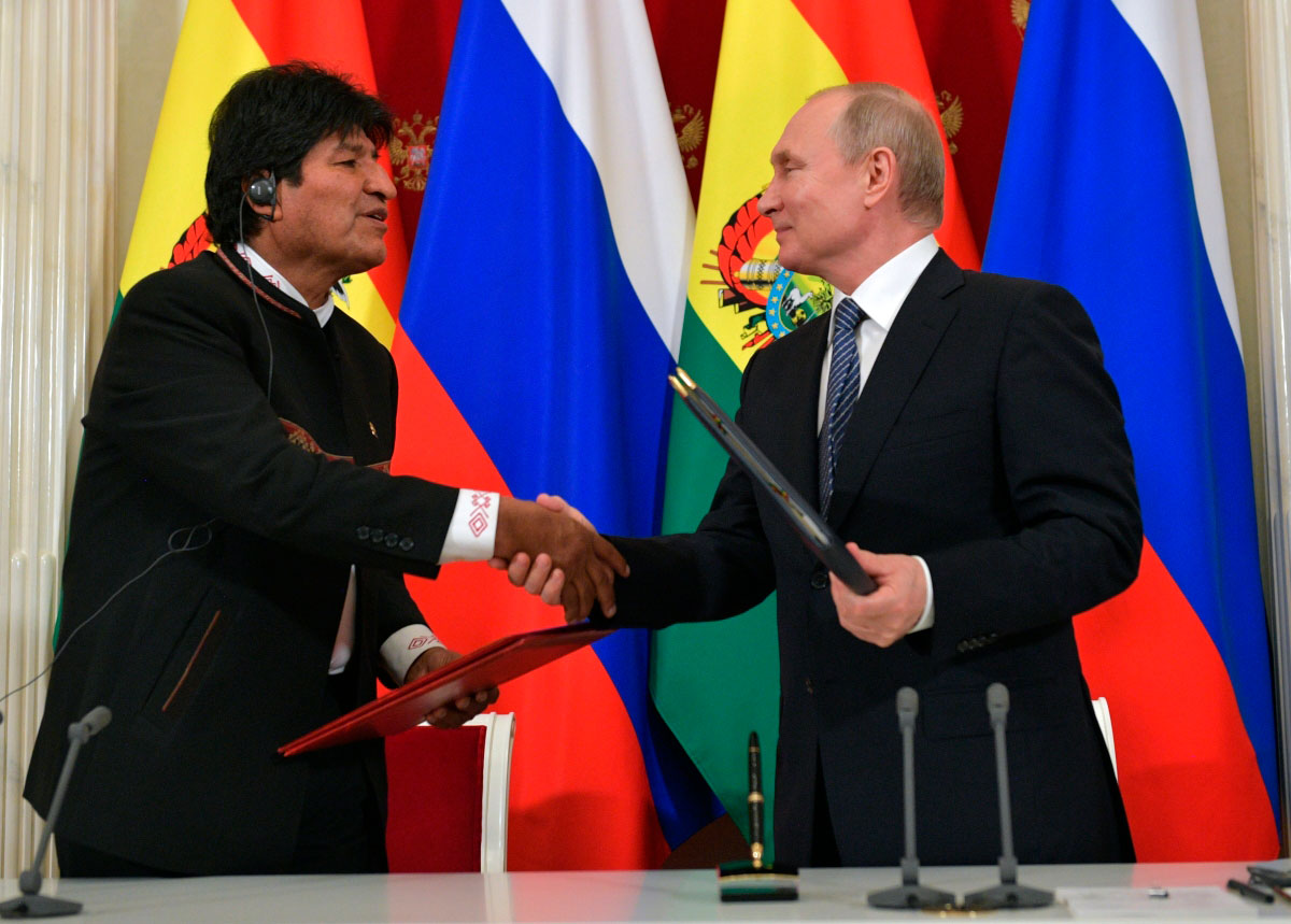 Президент Боливии Эво Моралес и президент РФ Владимир Путин