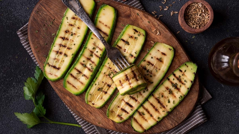 Как приготовить кабачки на гриле или мангале, чтобы было вкусно: рецепты маринада и лайфхаки опытных кулинаров