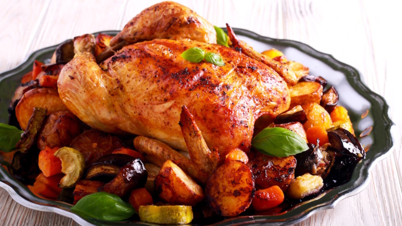 Курица с медом и овощами, запеченная в духовке