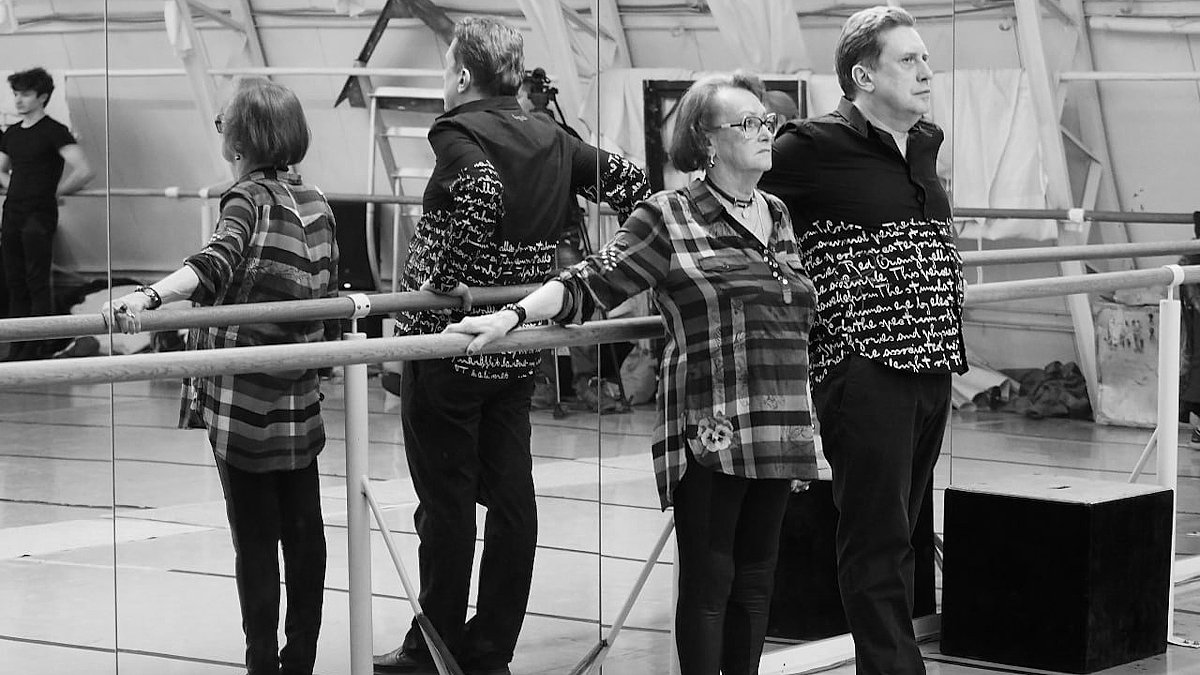 Наталия Касаткина и Иван Василёв в репетиционных залах театра