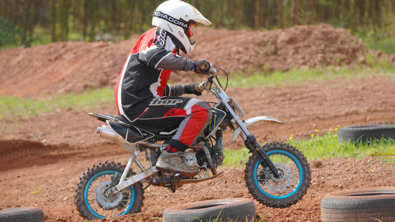 За езду на питбайках по дорогам общего пользования предлагают штрафовать на 30 тысяч рублей