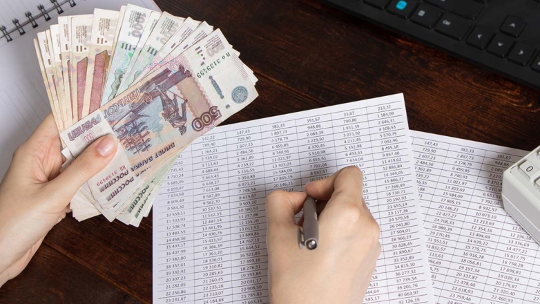 Кому повысят пенсии в феврале: кто получит надбавки и как вырастет ежемесячная денежная выплата