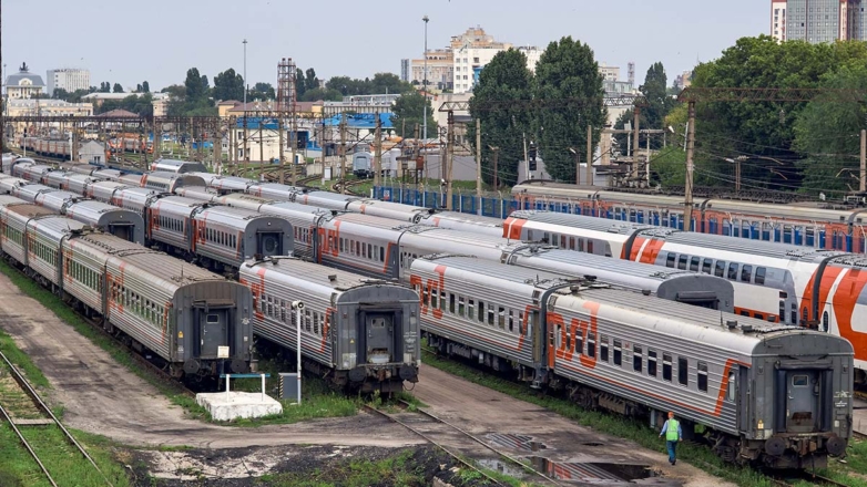 После ночной атаки БПЛА в Ростовской области задерживаются 38 поездов