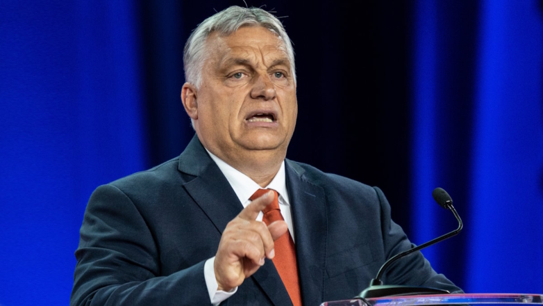Не допустить отправку венгерских средств Украине пообещал Орбан