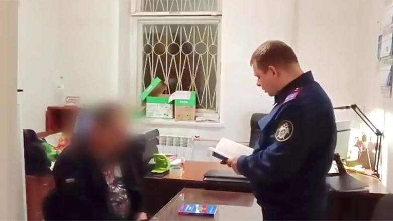 По делам об отравлении суррогатным алкоголем в Ленобласти задержали 14 человек