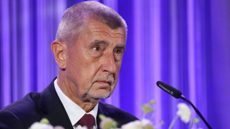 Экс-премьера Чехии избили на предвыборном митинге