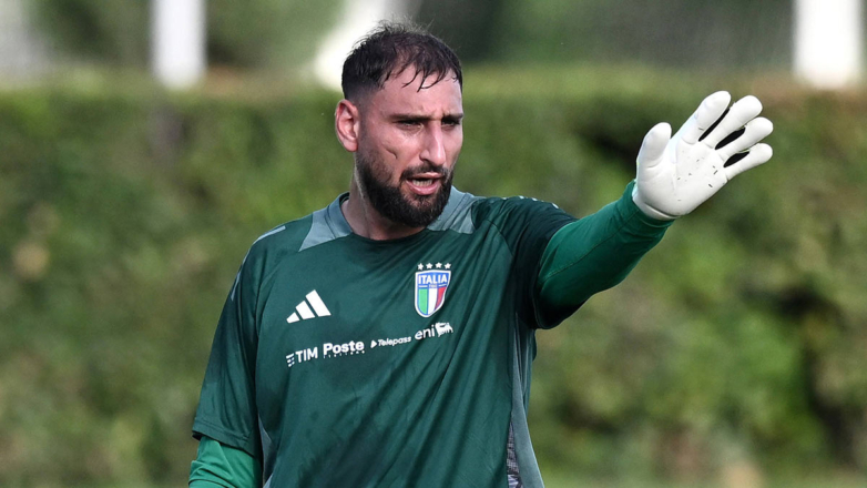 "Манчестер Сити" заключил долгосрочный контракт с голкипером ПСЖ Доннаруммой