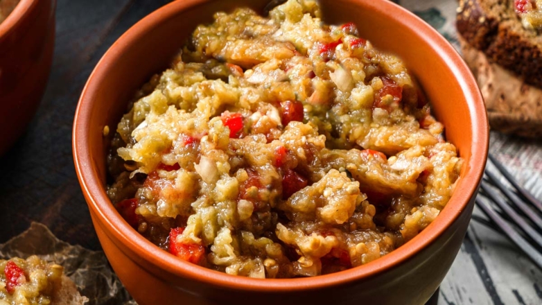 Кабачковая икра с яблоками, изюмом и курагой: необычный рецепт сладкой заготовки на зиму