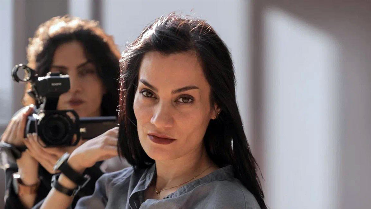 Иранская постановщица Лейла Амини в фильме "История сестры"рассказывает о своей сестре Насрин.