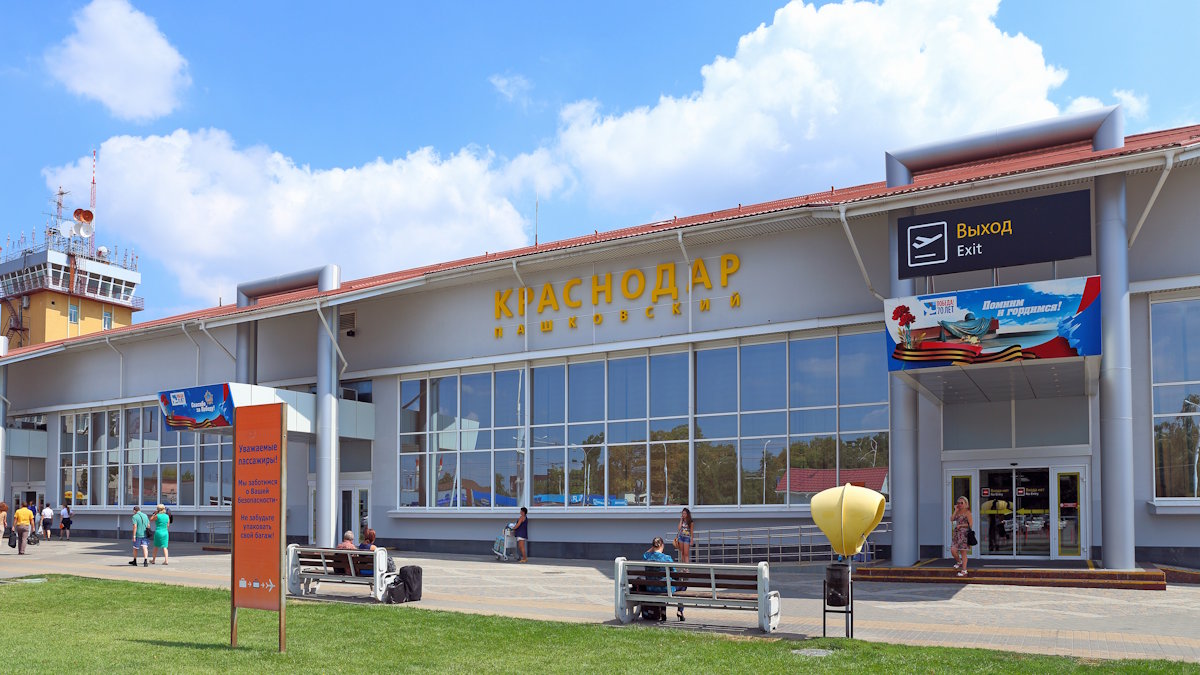 Возобновляется работа Краснодарского аэропорта