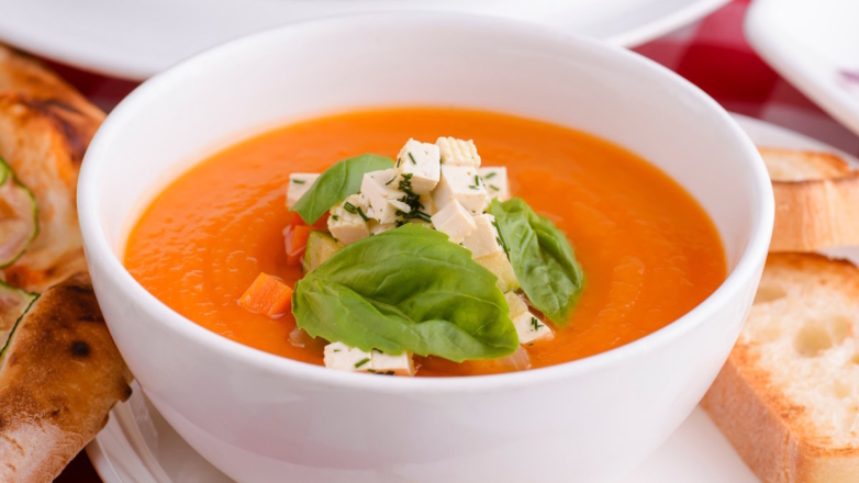 Крем-суп из тыквы и шпината с сыром фета