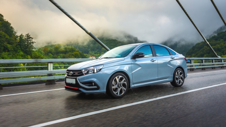 АвтоВАЗ бесплатно дооснастит 22 тысячи автомобилей Lada Vesta системой ЭРА-ГЛОНАСС