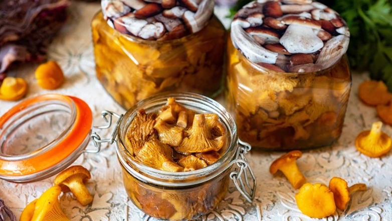 Маринованные лисички на зиму: простой рецепт с минимумом ингредиентов