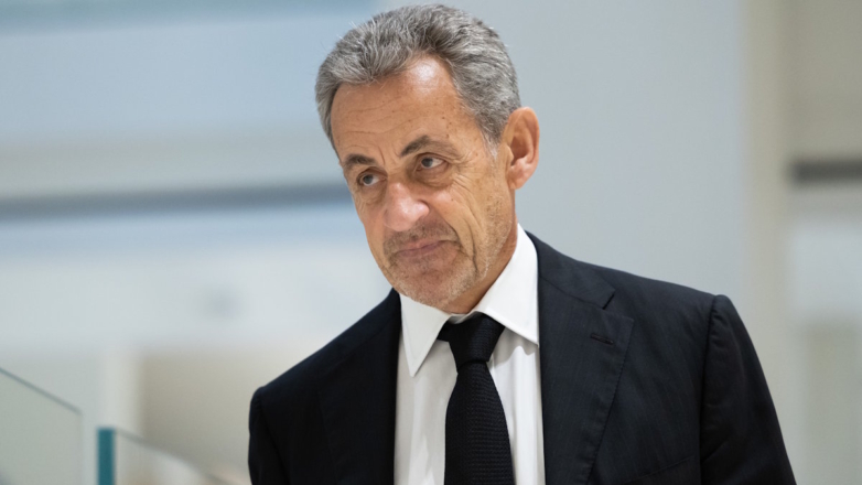 Саркози приговорили к 5 годам тюрьмы