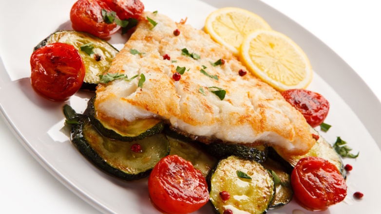 Рыба с овощами в конверте в духовке