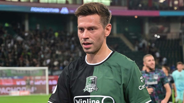 В отношении футболиста Смолова завели уголовное дело после драки в московском кафе