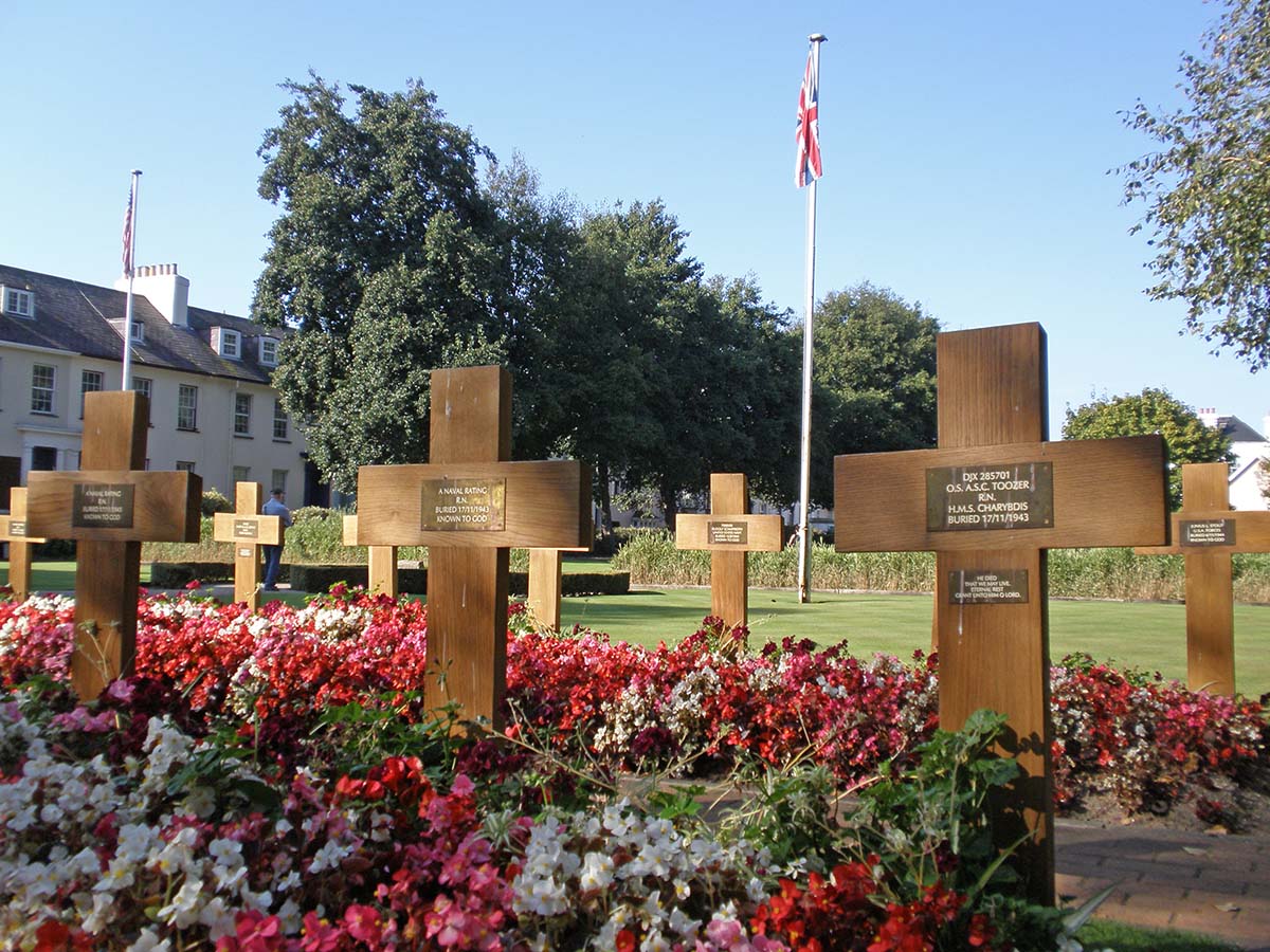 Могилы моряков с "Харибдиса" на острове Гернси