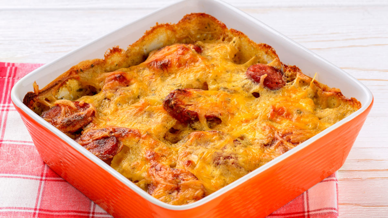 Картофельная запеканка с колбасой и сыром: простой и быстрый рецепт