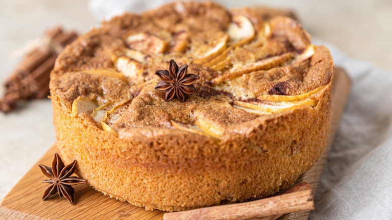 Манник на кефире с яблоками: необычный вариант классического десерта