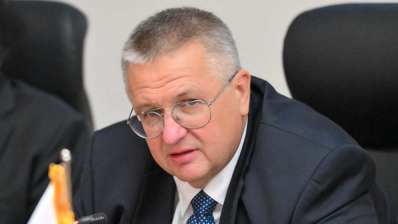 Азербайджан готов пропускать российскую продукцию в Армению, заявил Оверчук