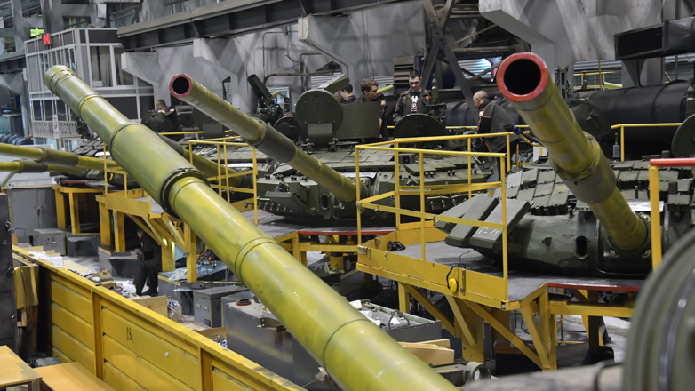 Алиханов заявил о росте производительности в российском ОПК на 40% с 2022 года