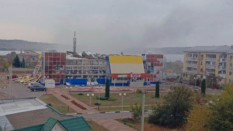 Три человека погибли при ракетном ударе по поселку в Белгородской области