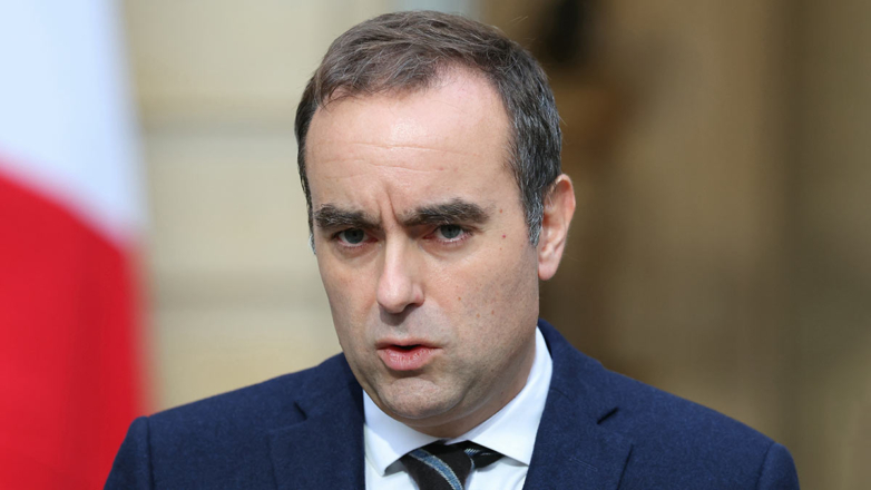 Лекорню подал в отставку – на посту премьера Франции он был рекордно короткий срок