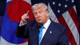 Трамп в грубой форме потребовал от Ирана открыть Ормузский пролив