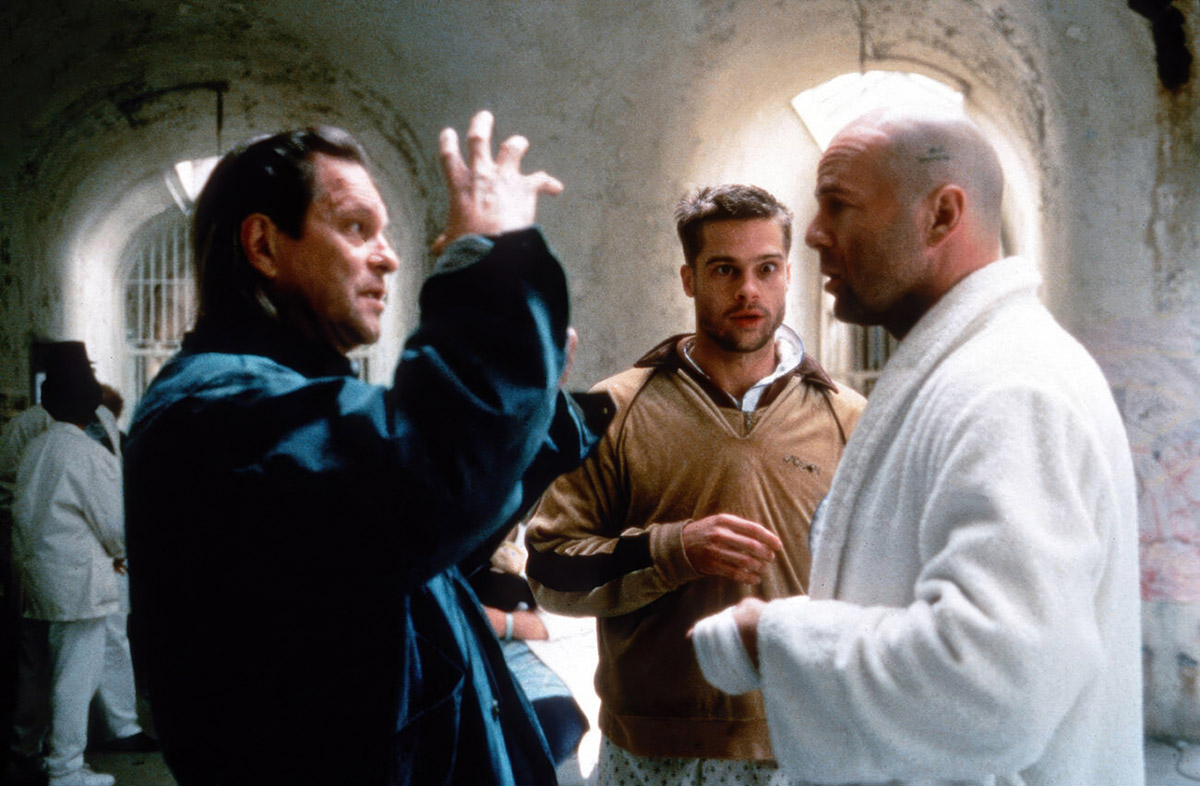 кадр из фильма "ДВЕНАДЦАТЬ ОБЕЗЬЯН" режиссера ТЕРРИ ГИЛЛИАМА, в главных ролях БРЭД ПИТТ, Брюс Уиллис