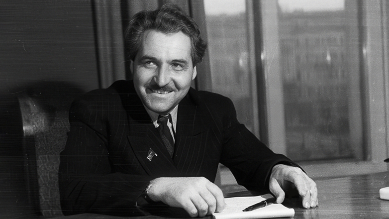 Полковник, которому пишут: 110 лет со дня рождения Константина Симонова