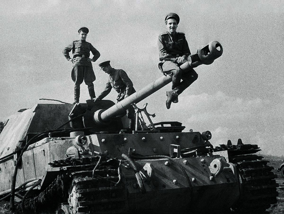 Фронтовой корреспондент Константин Симонов