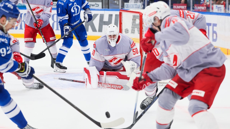 Московское "Динамо" уступило "Спартаку" в первом матче после увольнения Кудашова