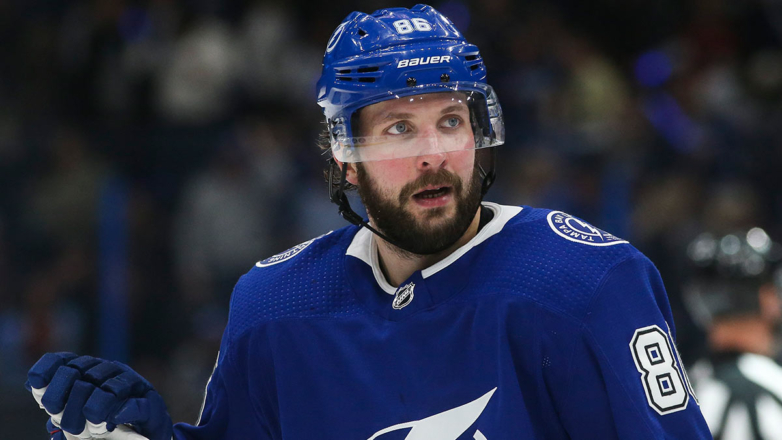 Российский хоккеист Кучеров из "Тампа-Бэй" вошел в топ‑100 бомбардиров за всю историю НХЛ