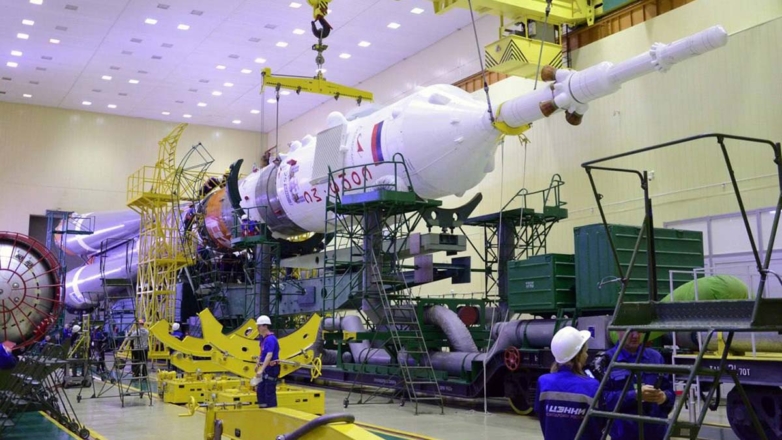 Ракету "Союз-2.1а" с пилотируемым кораблем "Союз МС-28" установят на стартовом столе 24 ноября