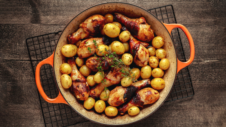 Беби-картофель с курицей в духовке: ароматное и вкусное блюдо, которое съедается моментально