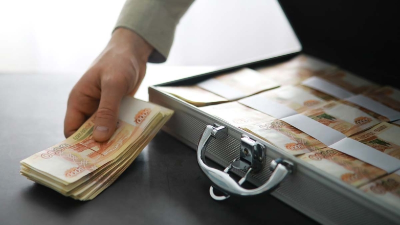 У пенсионера из Москвы украли 48 млн руб. под предлогом замены счета