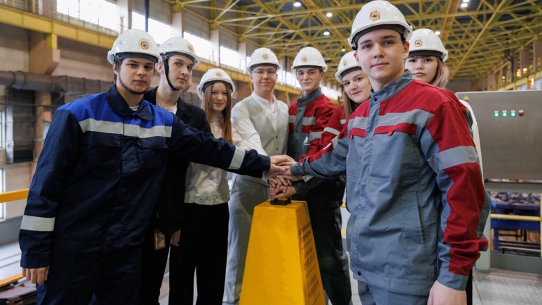 Первокурсников ТУ УГМК посвятили в студенты