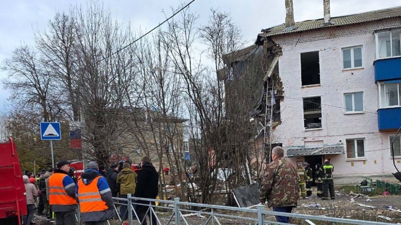 Трех человек госпитализировали после взрыва газа в многоквартирном доме под Тулой