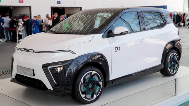 Электрокары "Атом" появятся на дорогах весной 2026 года