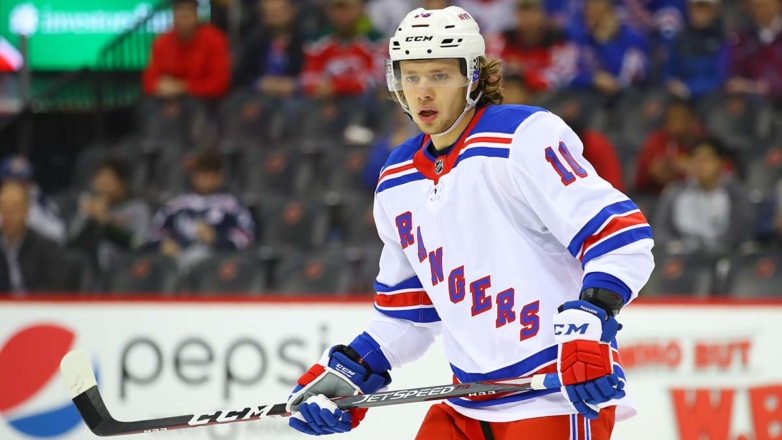 Нападающий "Нью-Йорк Рейнджерс" Артемий Панарин признан первой звездой дня НХЛ