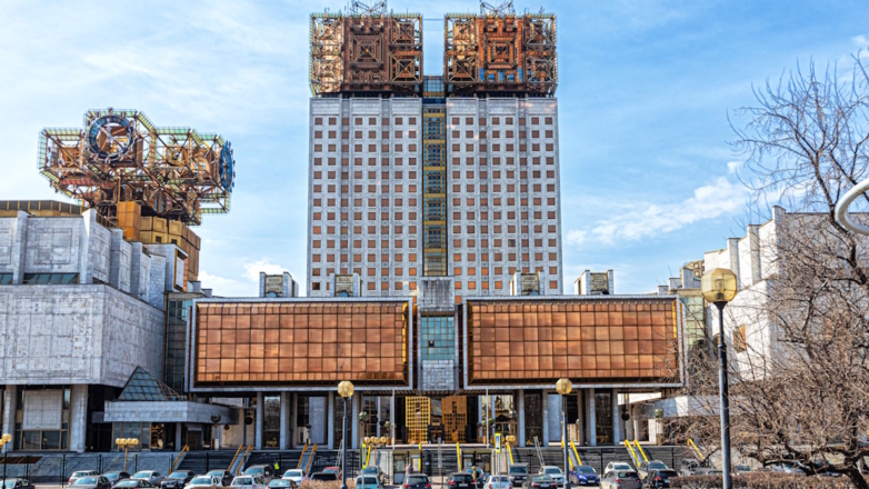 Объемы фундаментальных научных исследований в РФ сообщил глава РАН