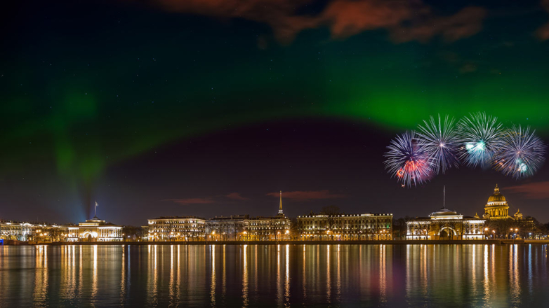 Синоптики подтвердили прогноз о ярких полярных сияниях в новогоднюю ночь