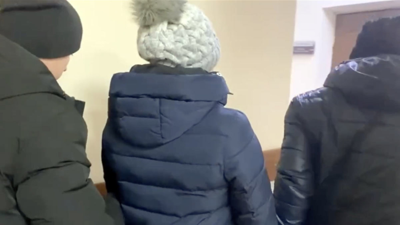 Мать из Иркутска, подозреваемую в убийстве детей 3 и 5 лет, отправили в СИЗО