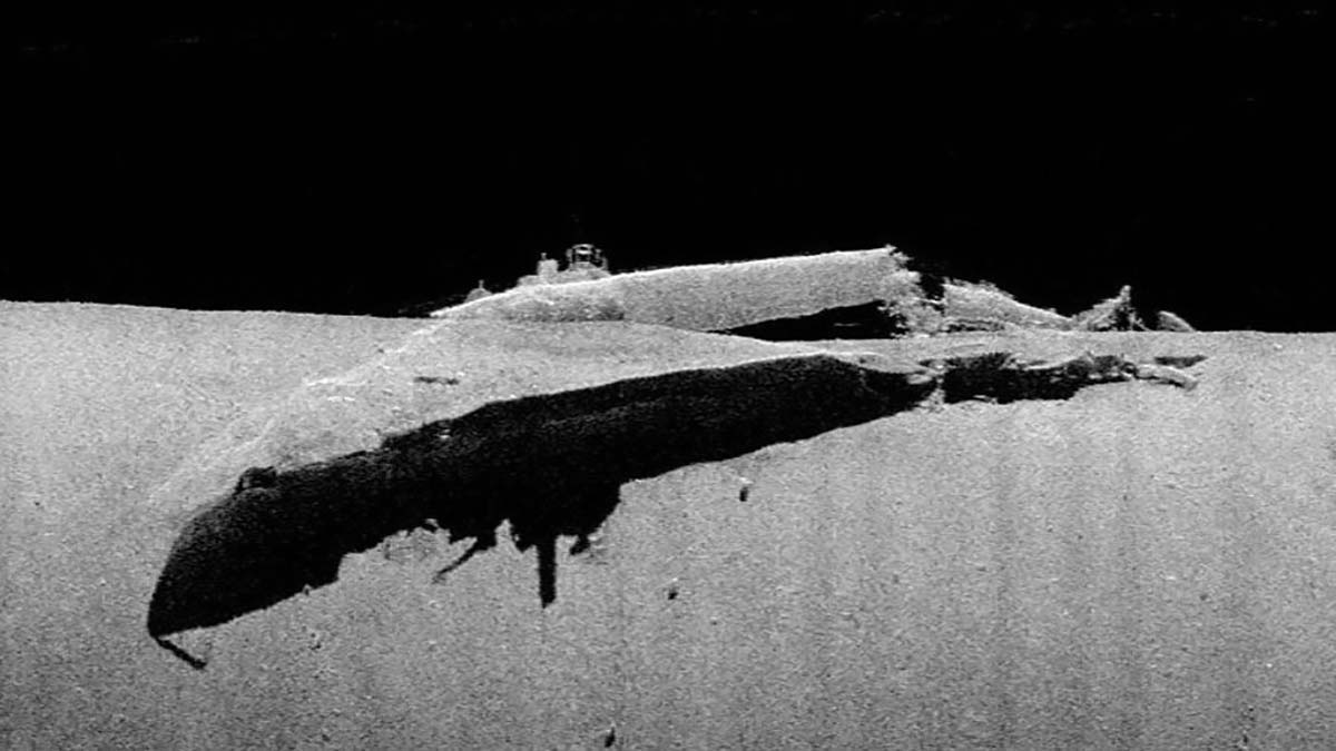 Подводная лодка «С-7» на дне.