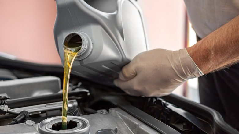 Почему моторное масло густеет зимой