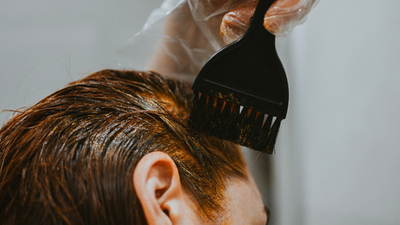 Как быстро отмыть с кожи краску для волос: проверенные способы и лайфхаки парикмахеров