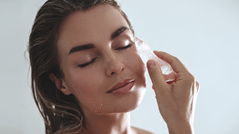 Как привести лицо в порядок после бессонной ночи: проверенные лайфхаки и экспресс-средства