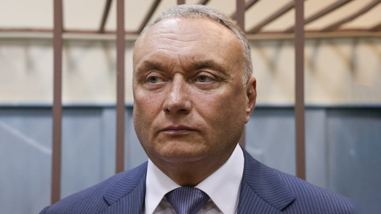 Генпрокуратура просит суд взыскать 609,5 млн руб. с бывшего сенатора Савельева