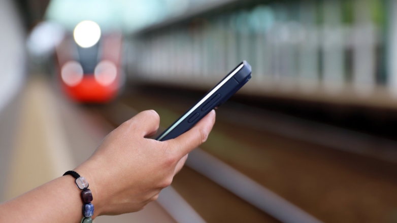 На вокзал за интернетом: объем Wi-Fi-трафика на ж/д станциях за год вырос на 65%